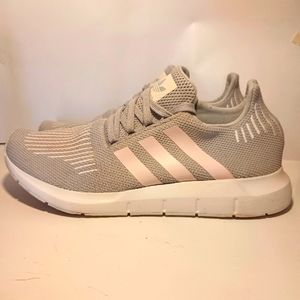 Adidas Swift Run Gray/Icey Pink Women's Size 10 CG4140